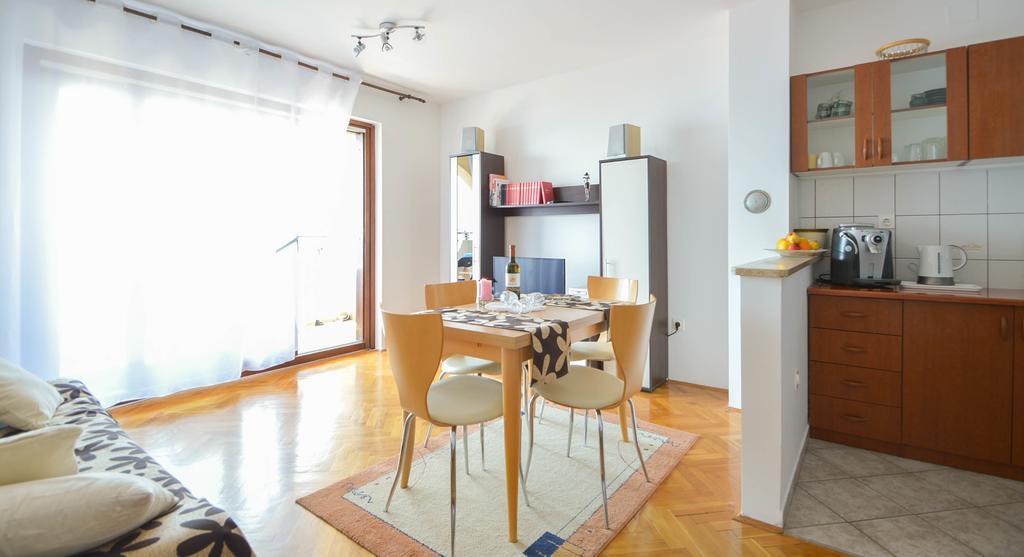 Apartment Natasa Novi Vinodolski Værelse billede